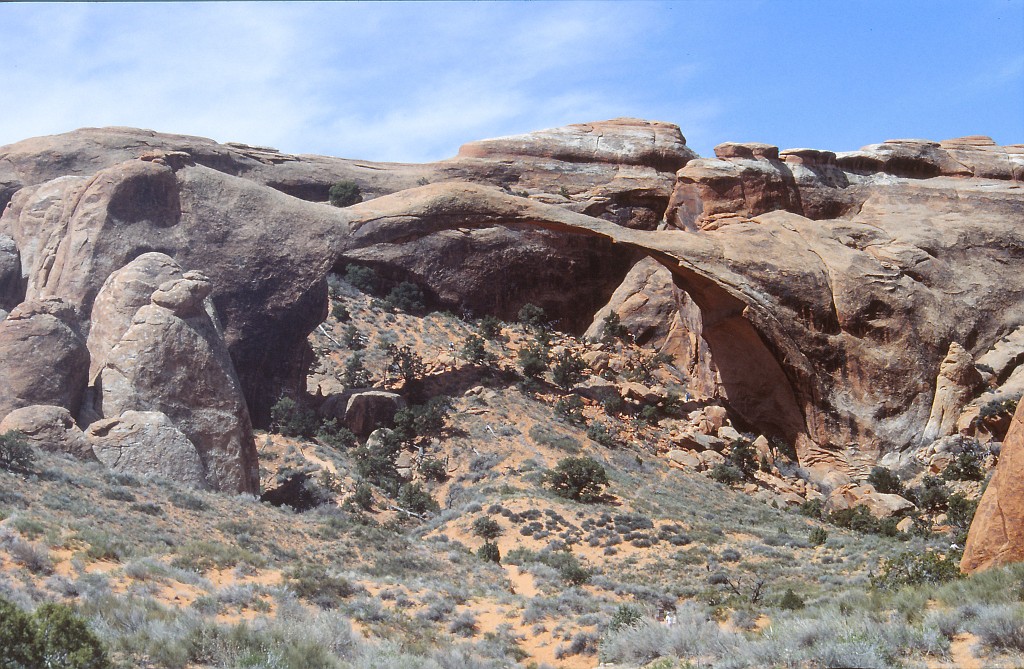 IMG_0047.jpg - Landscape Arch  http://en.wikipedia.org/wiki/Landscape_Arch 