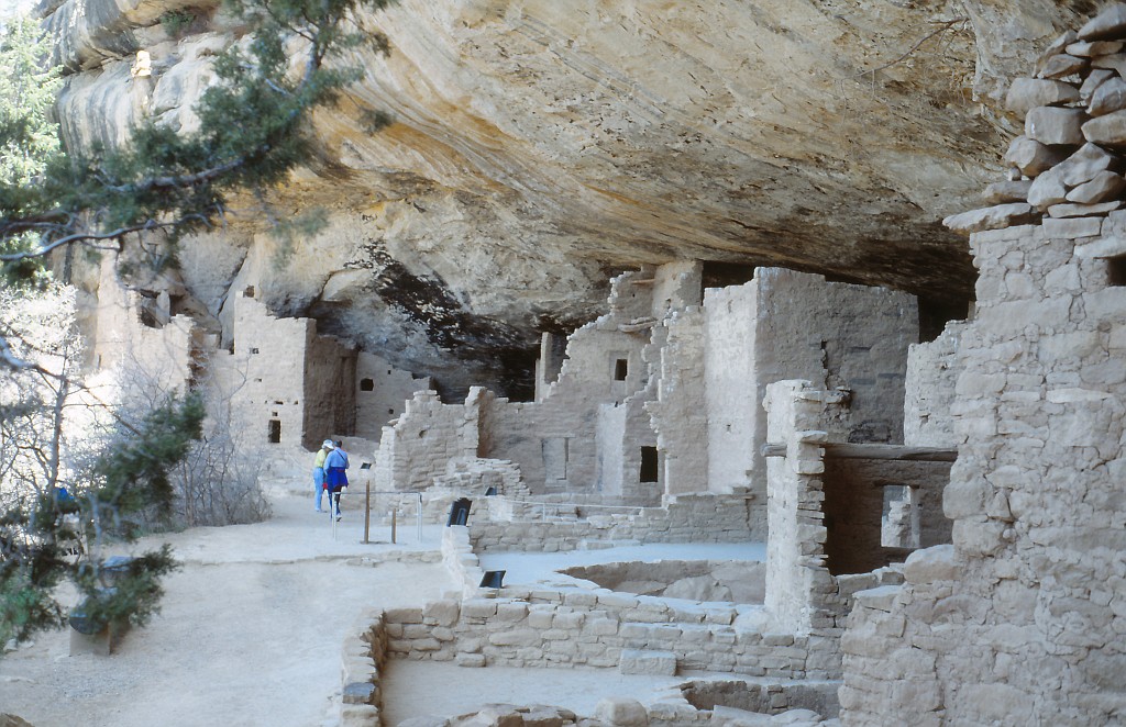 IMG_0065.jpg - Mesa Verde National Park  http://en.wikipedia.org/wiki/Mesa_Verde_National_Park 
