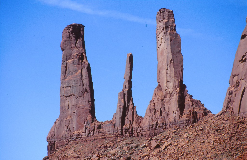 IMG_0074.jpg - Monument Valley  http://en.wikipedia.org/wiki/Monument_Valley 