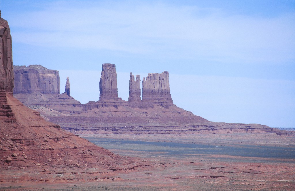IMG_0079.jpg - Monument Valley  http://en.wikipedia.org/wiki/Monument_Valley 