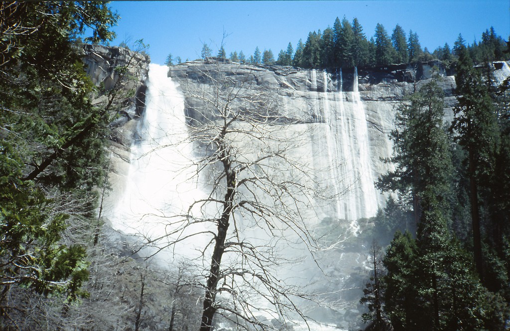IMG_0140.jpg - Nevada Fall  http://en.wikipedia.org/wiki/Nevada_Fall 