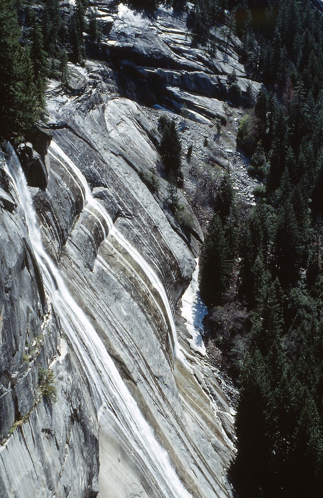 IMG_0143.jpg - Nevada Fall  http://en.wikipedia.org/wiki/Nevada_Fall 