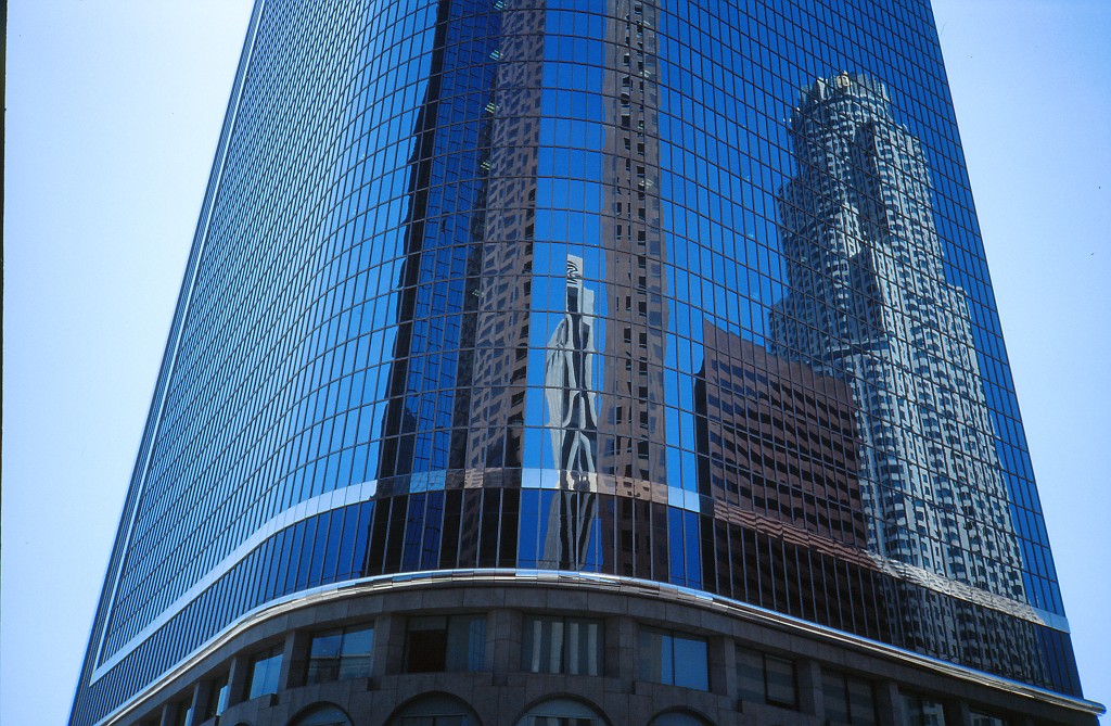 IMG_0177.jpg - Skyscraper in Los Angeles  http://en.wikipedia.org/wiki/Los_Angeles 