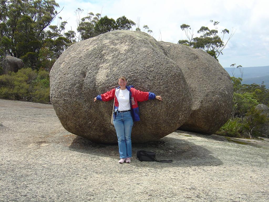 DSC02927.JPG - Leonore on top of Bald Rock