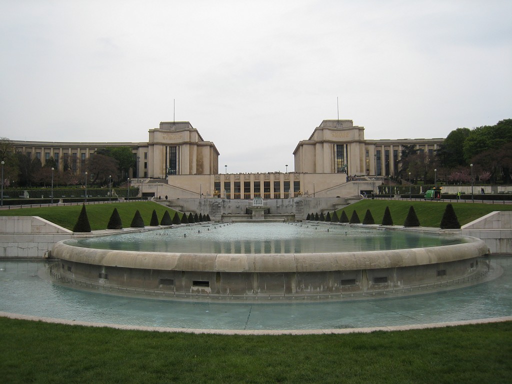 IMG_5872.JPG - Jardins du Trocadéro ( http://en.wikipedia.org/wiki/Trocad%C3%A9ro )