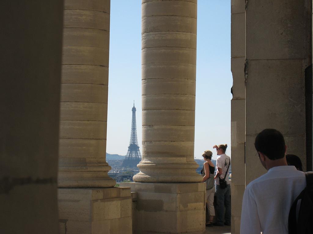 IMG_6555.JPG - "La tour Eiffel" from the top of the Panthéon