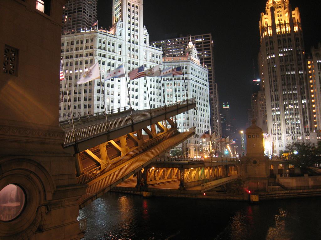 IMG_9443.JPG - Michigan Avenue Bridge
