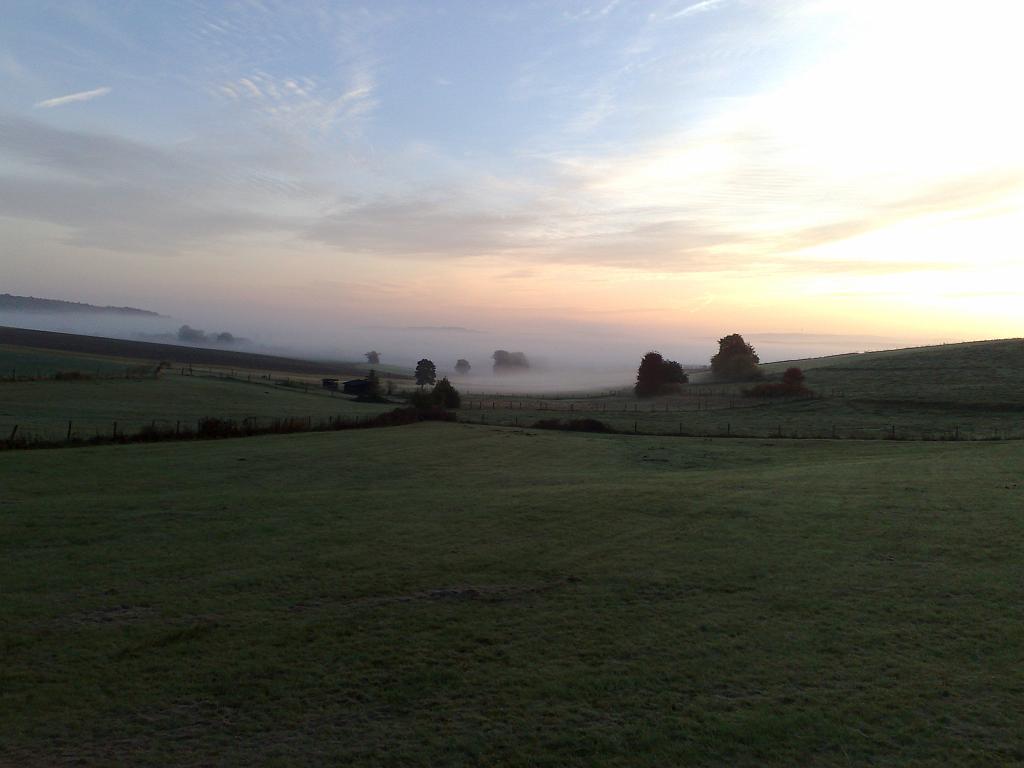 10102008032.jpg - Hausen in the fog
