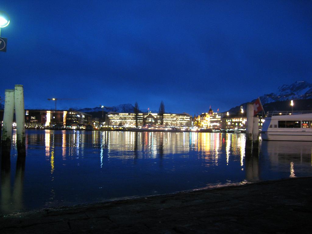 IMG_0073.JPG - Bahnhof & Kultur- und Kongresszentrum Luzern