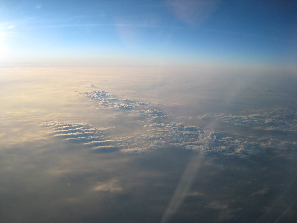 IMG_0524.JPG - Clouds in the evening from the plane during the flight from Frankfurt to Helsinki