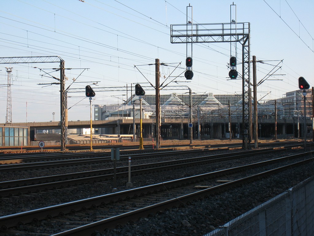 IMG_0859.JPG - Pasila railway station ( http://en.wikipedia.org/wiki/Pasila_railway_station )