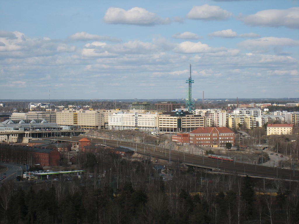 IMG_0944.JPG - Pasila ( http://en.wikipedia.org/wiki/Pasila ) and Elisa tower