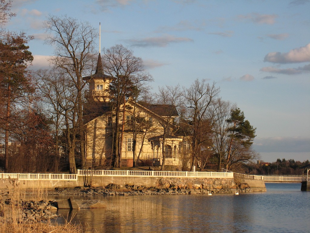 IMG_0991.JPG - The Official residence of the Prime Minister of Finland Kesäranta ( http://en.wikipedia.org/wiki/Kes%C3%A4ranta )