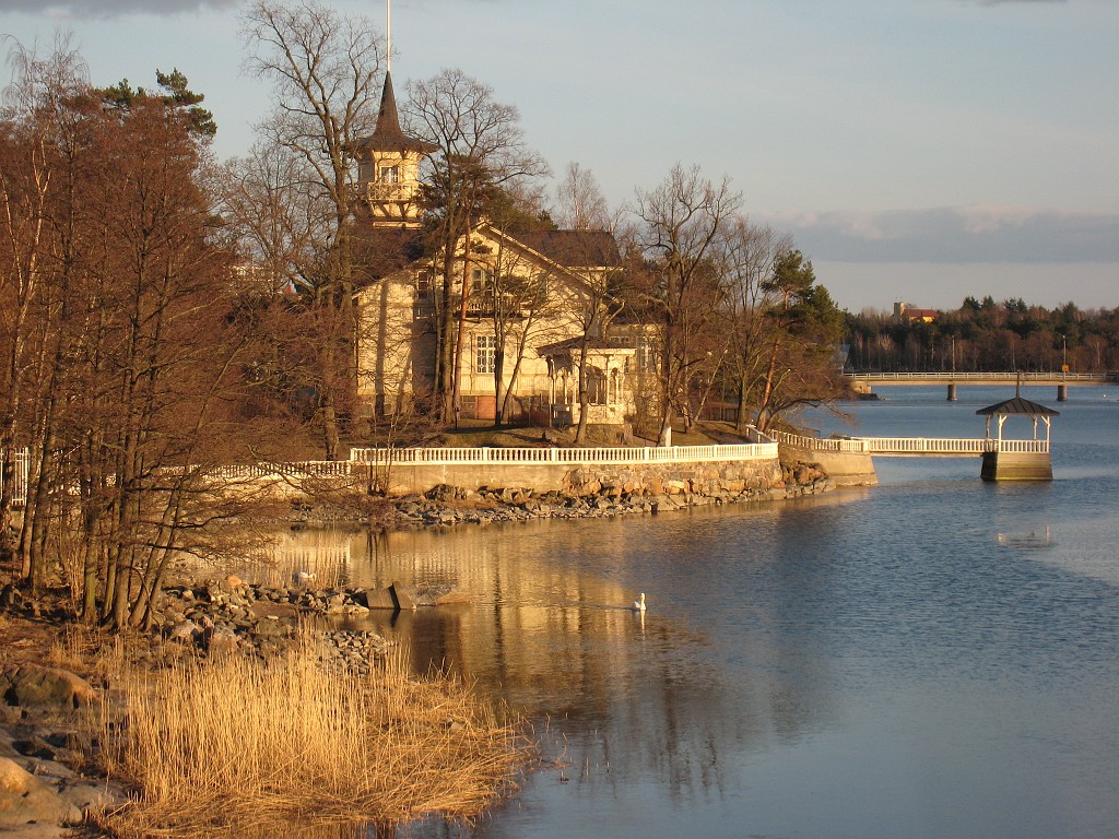IMG_0998.JPG - The Official residence of the Prime Minister of Finland Kesäranta ( http://en.wikipedia.org/wiki/Kes%C3%A4ranta )