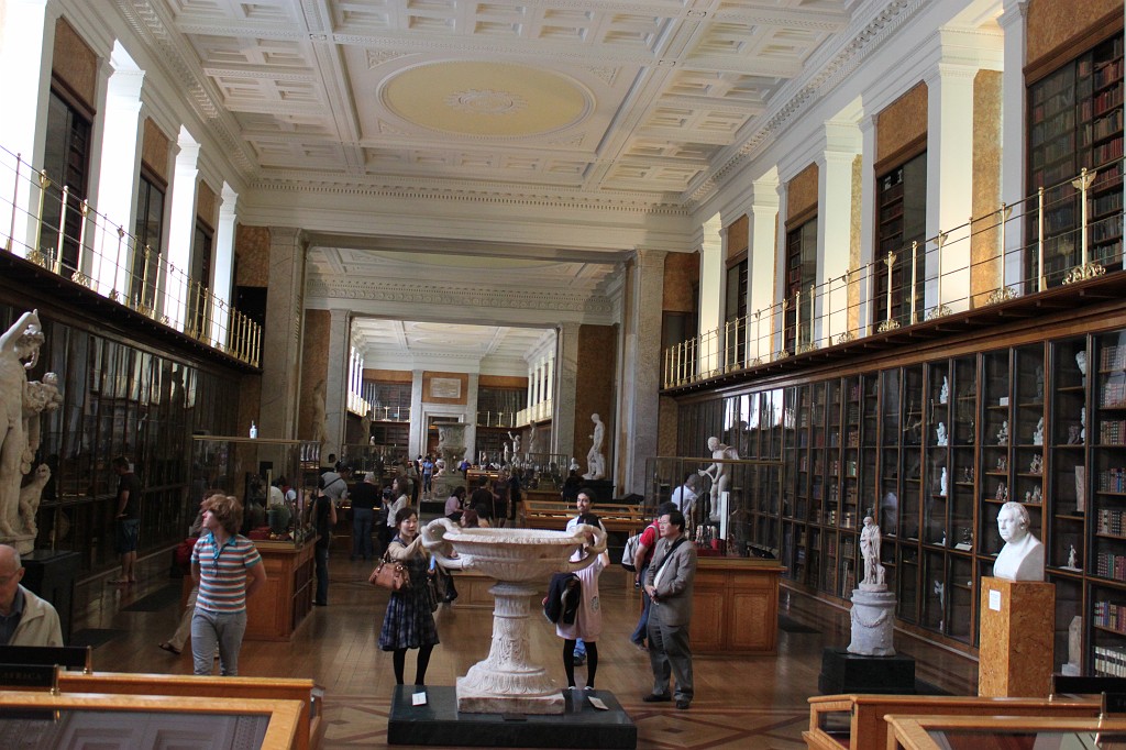 IMG_2653.JPG - King's Library  http://en.wikipedia.org/wiki/King%27s_Library 