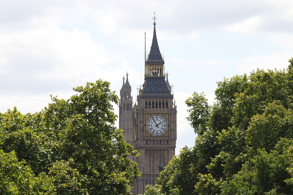 IMG_2675.JPG - Big Ben above the trees  http://en.wikipedia.org/wiki/Big_Ben 