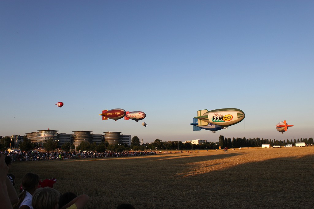 IMG_2727.JPG - 6. Bad Homburger Luftschiffparade 2009  http://www.bad-homburger-luftschiffparade.de/web/home/index.htm 