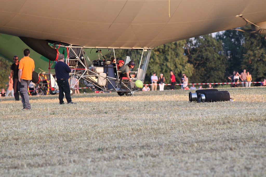 IMG_2739.JPG - 6. Bad Homburger Luftschiffparade 2009  http://www.bad-homburger-luftschiffparade.de/web/home/index.htm 