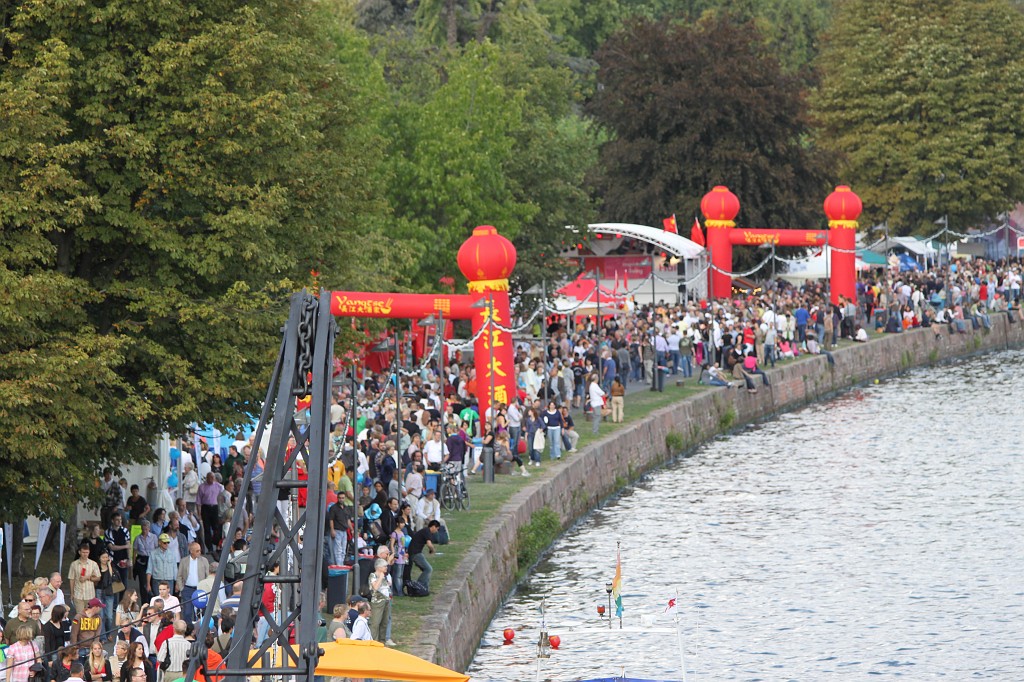 IMG_2816.JPG - Main focus of the Museumuferfest 2009  http://de.wikipedia.org/wiki/Museumsuferfest  was China