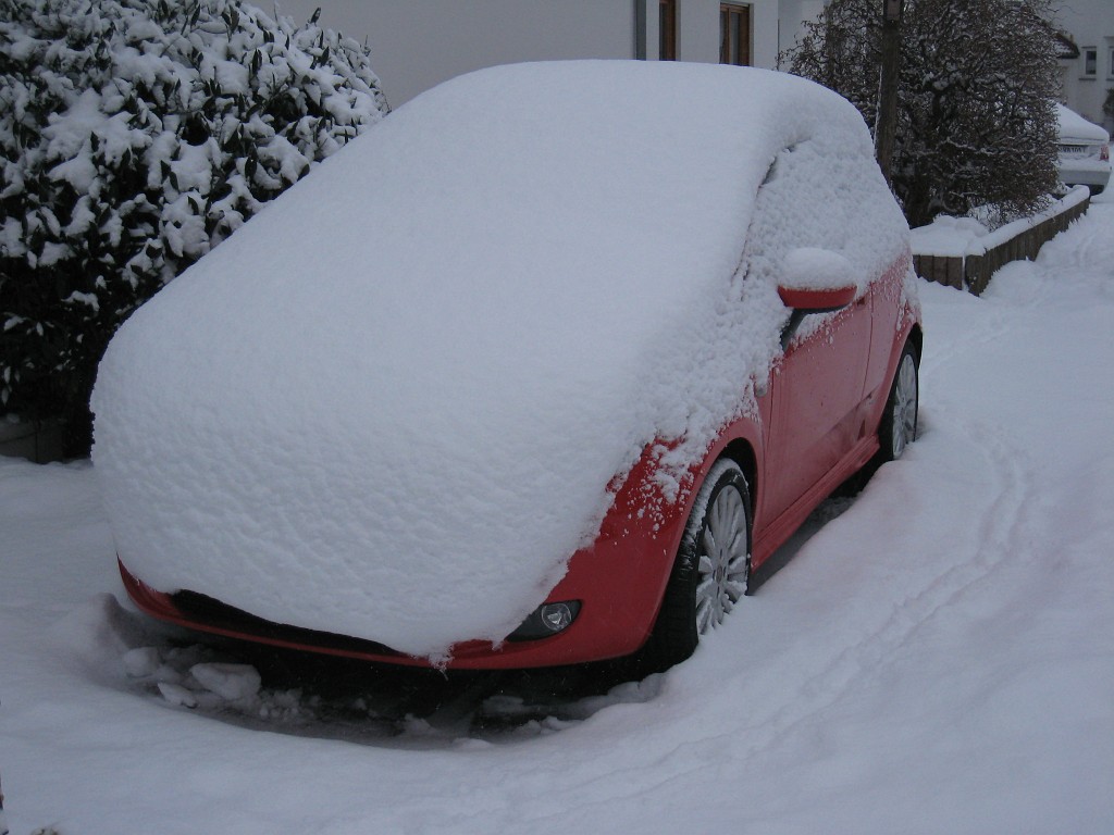 X_IMG_1917.JPG - Car in the snow