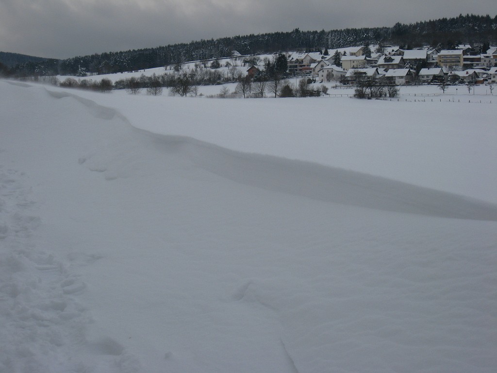 X_IMG_1992.JPG - Snow dunes created by the wind