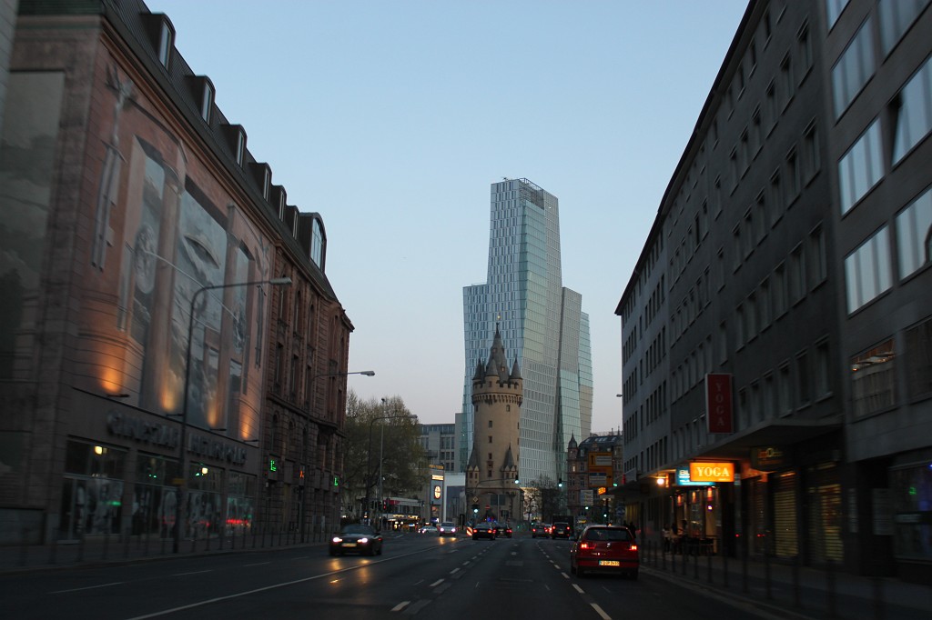 IMG_5337.JPG - Eschenheimer Turm  http://de.wikipedia.org/wiki/Eschenheimer_Turm 