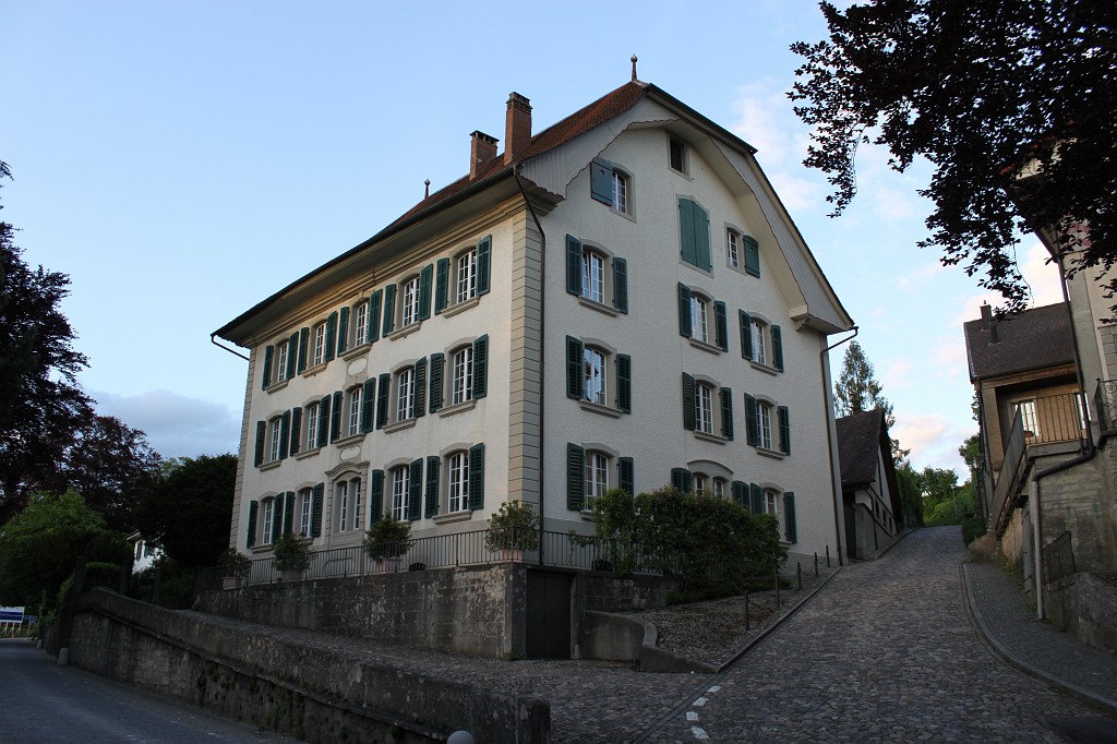 IMG_5940.JPG - House