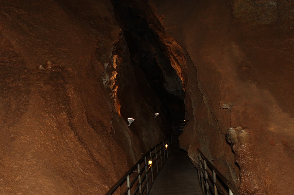 IMG_6070.JPG - Kubacher Kristallh�hle  http://de.wikipedia.org/wiki/Kubacher_Kristallh%C3%B6hle 