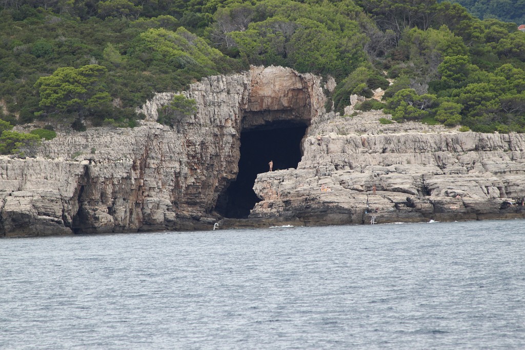 IMG_6626.JPG - Lokrum from the sea side  http://en.wikipedia.org/wiki/Lokrum 