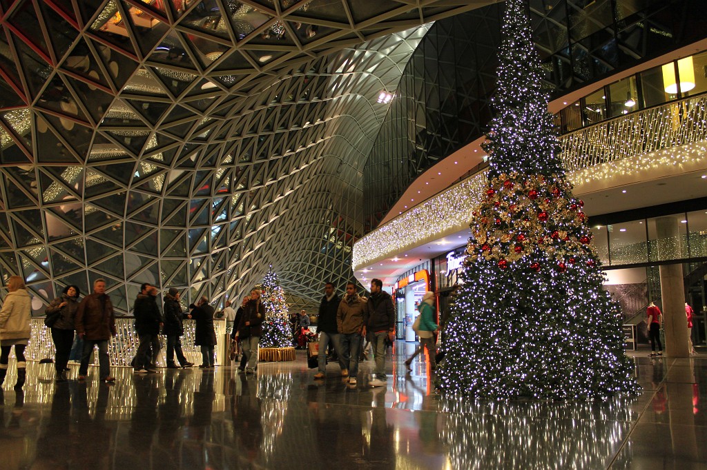 IMG_8755.JPG - Christmas decoration in MyZeil shopping center