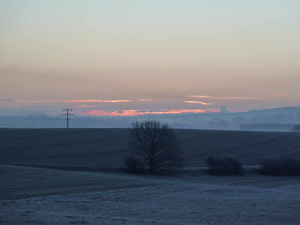 P1020260.JPG - Hoar frost and sun rise