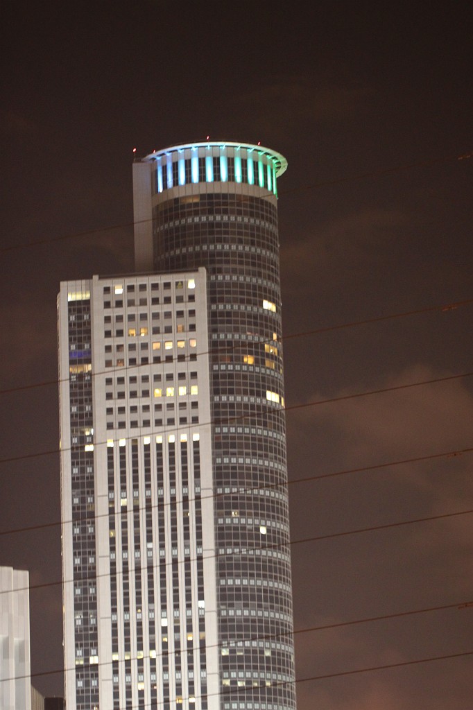 IMG_0001.JPG - City Gate Tower  http://en.wikipedia.org/wiki/Moshe_Aviv_Tower 