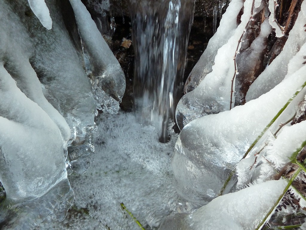 P1020626.JPG - Water & Ice