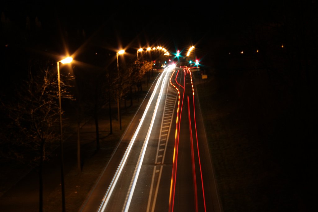 IMG_0510.JPG - Nightly car light traces
