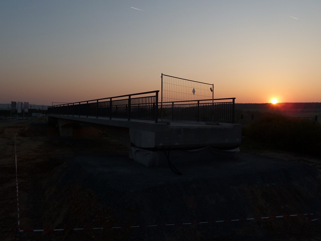 P1030004.JPG - Sunrise at new pedestrian bridge