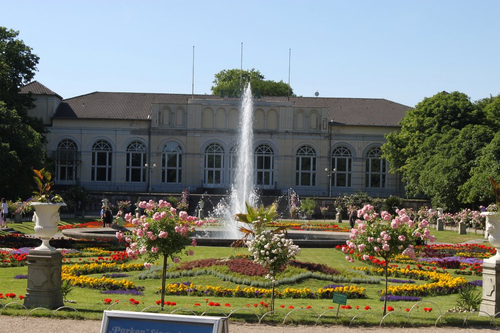 IMG_2509.JPG - Cologne Flora  http://en.wikipedia.org/wiki/Flora_und_Botanischer_Garten_K%C3%B6ln 
