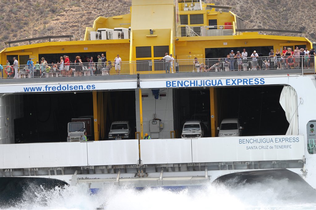 IMG_4386.JPG - Benchijigua Express  http://en.wikipedia.org/wiki/HSC_Benchijigua_Express 