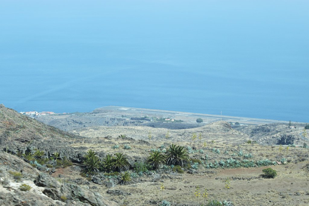 IMG_4828.JPG - La Gomera Airport
