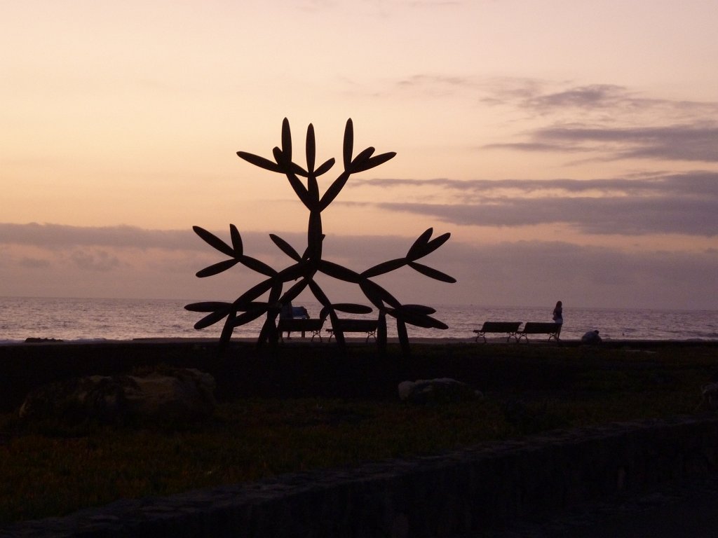 P1030904.JPG - Art at Punta del Guincha