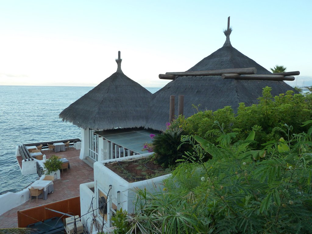 P1030952.JPG - Las Rocas