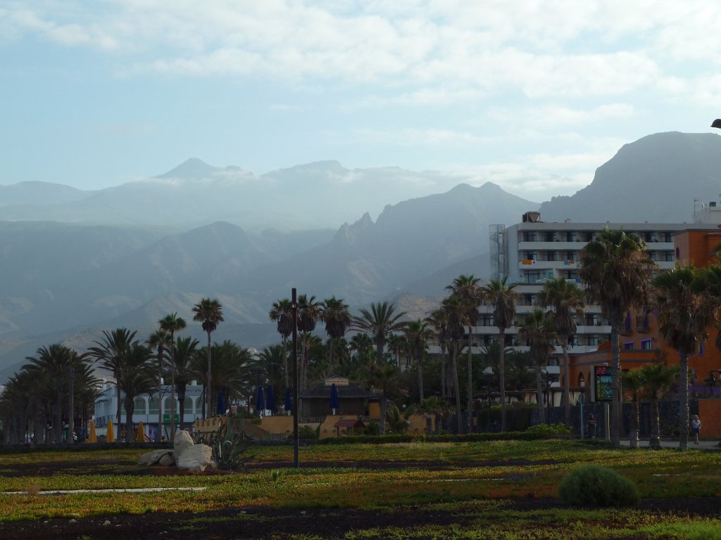 P1040040.JPG - The mountains of Tenerife  http://en.wikipedia.org/wiki/Tenerife 