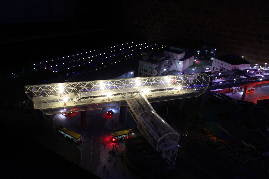 IMG_5768.JPG - Shanghai Maglev in the  Miniatur Wunderland  ( miniature wonderland ). The world largest miniature railway not only host trains but also running cars, trucks, ship and even "flying" airplanes.