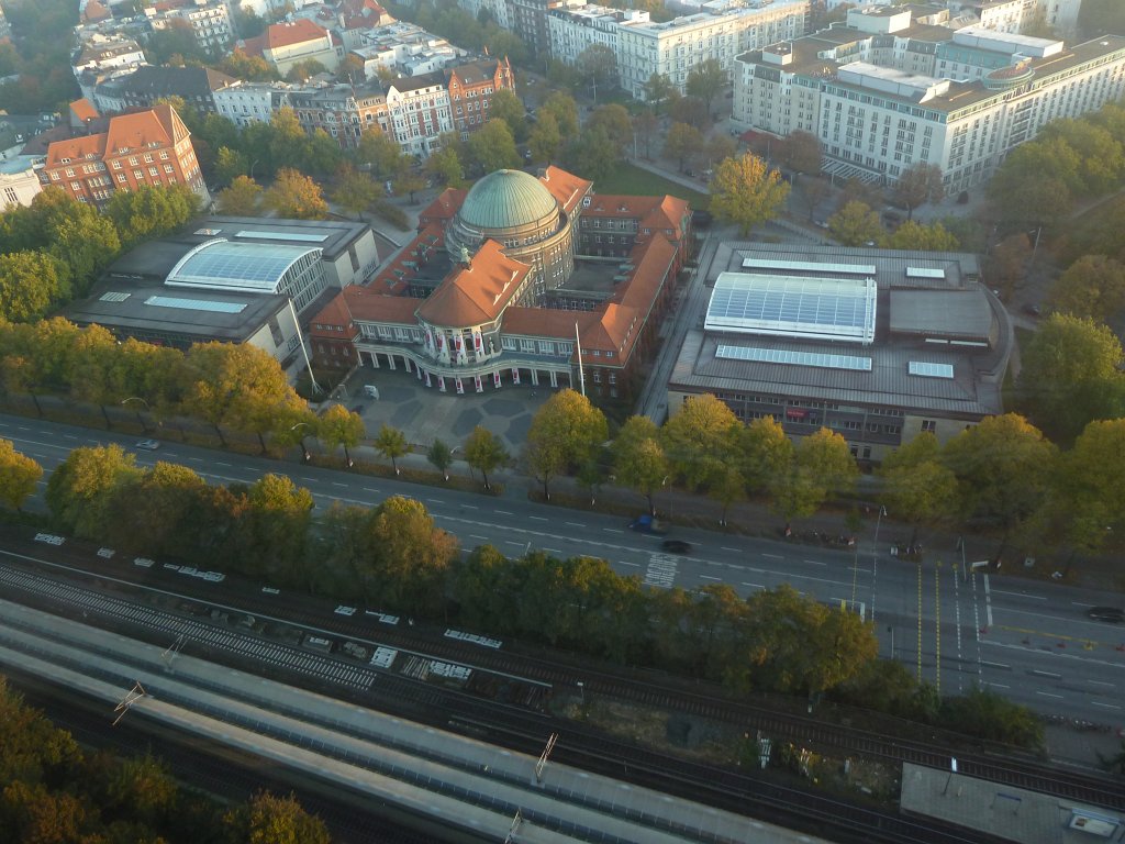 P1050524.JPG -  University of Hamburg 