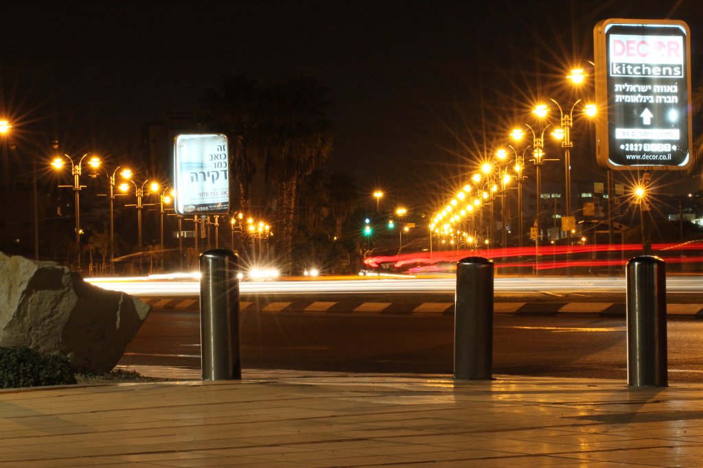 IMG_6136.JPG - Light traces in the night