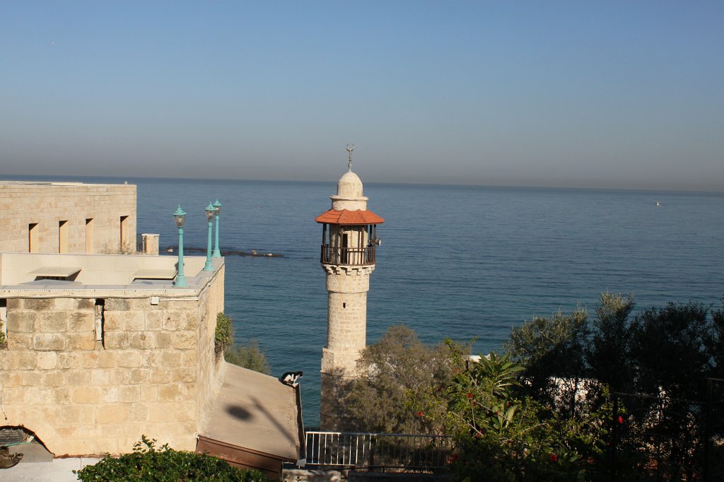 IMG_6193.JPG - Sea Mosque  http://en.wikipedia.org/wiki/Al-Bahr_Mosque 