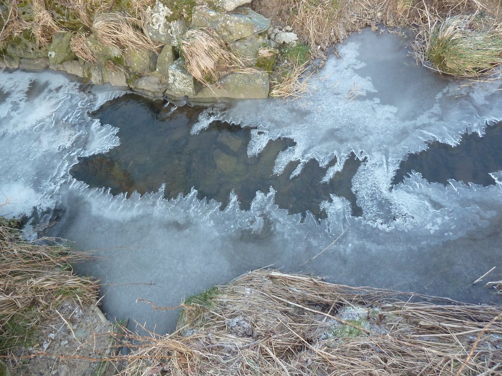 P1060030.JPG - Closing the gap