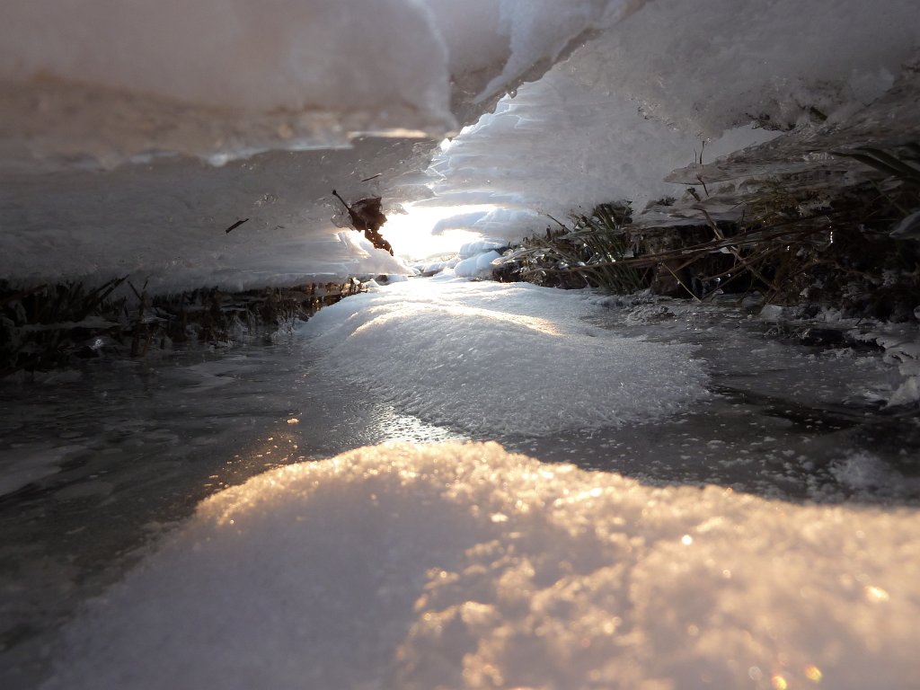 P1060278.JPG - Ice tunnel