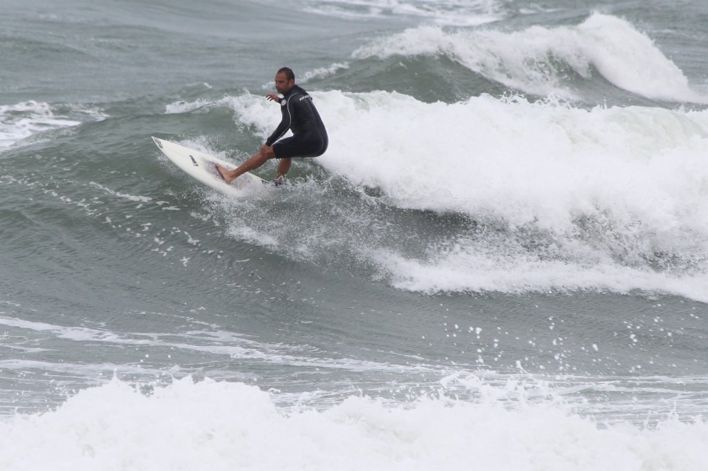 IMG_7049.JPG - Master of the waves