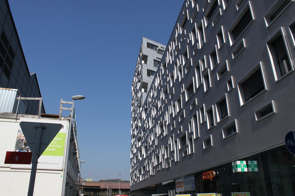 IMG_7480.JPG - Basel  http://en.wikipedia.org/wiki/Basel 