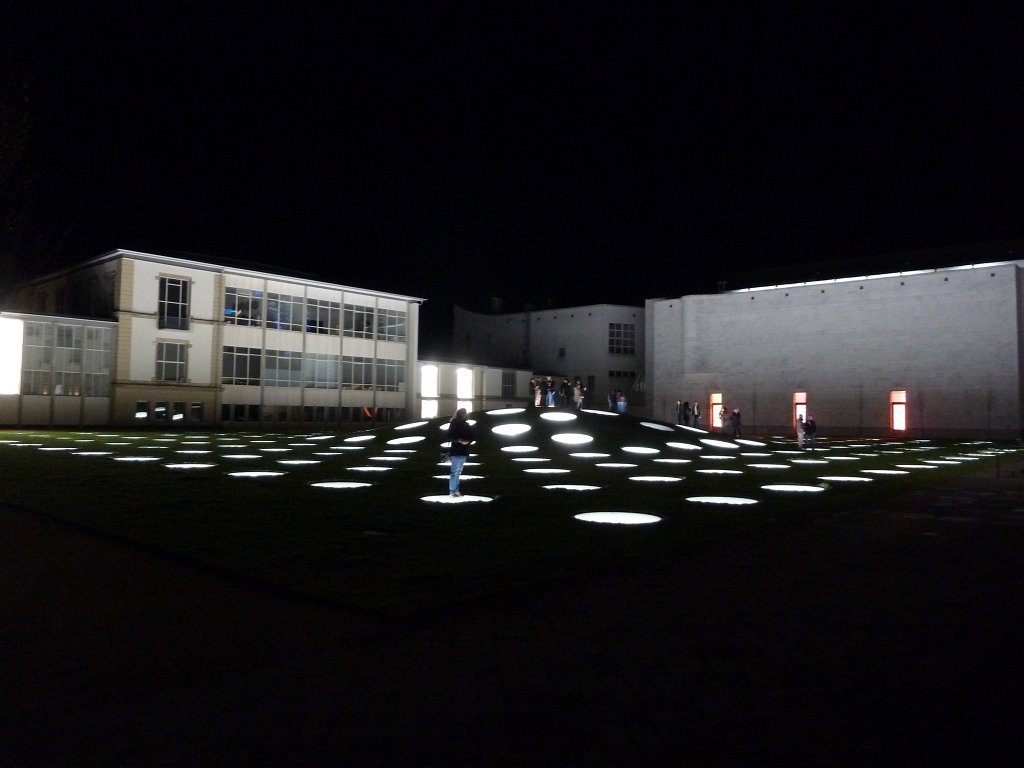 P1060752.JPG - StÃ¤delmuseum  http://www.staedelmuseum.de/  - (Dach-)Garten Ã¼ber dem Erweiterungsbau